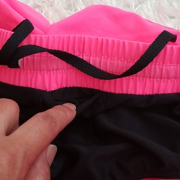 NWT Under Armour shorts with built in undies - Picture 4 of 7